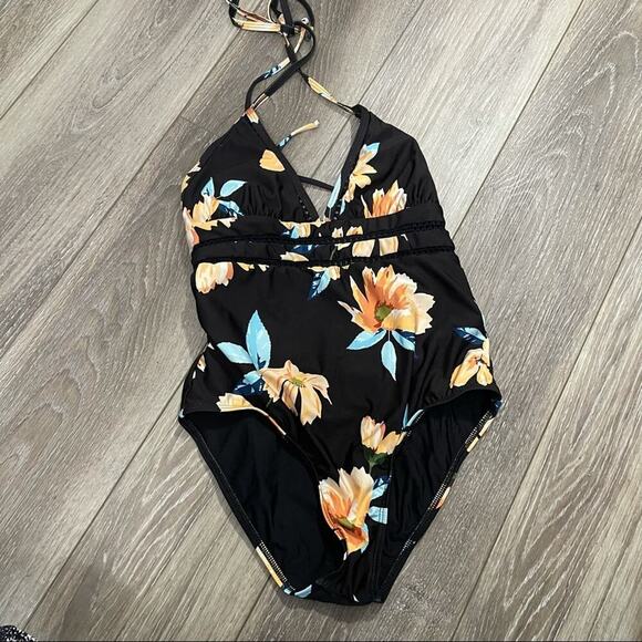 Ella Moss black floral halter‎ one piece swimsuit size medium - Picture 2 of 7